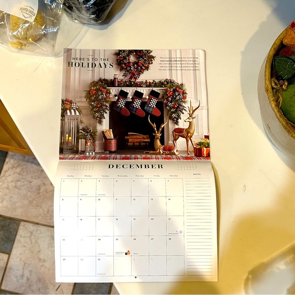 2024 MACKENZIE CHILDS WALL CALENDAR DECOR ROYAL STERLING COURTLY PARCHMENT CHECK - Picture 7 of 8